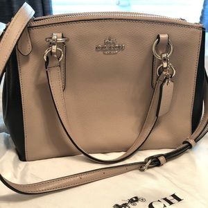 COACH Leah Satchel Crossbody 💖